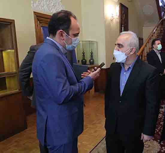 وزیر اقتصاد: روند حرکت بانک ملی ایران رو به رشد است
