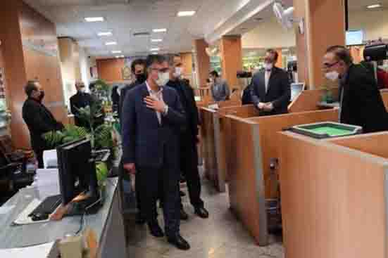 دکتر فرزین:فعالیت های ارزی بانک ملی ایران گسترش می یابد