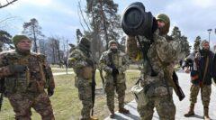 راشا تودی: تسلیحات ارسال شده غرب به اوکراین از بازار سیاه سر در می‌آورند