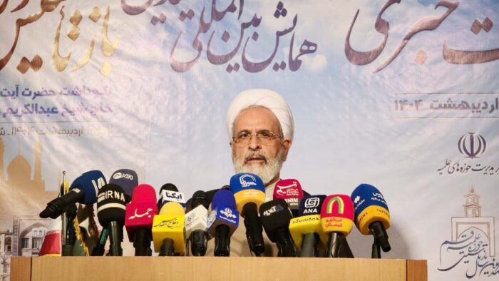 انقلاب فکری حوزه علمیه قم؛ ۱۰۰ سال پیشتازی در علم، اخلاق و مبارزه انقلاب فکری حوزه علمیه قم؛ ۱۰۰ سال پیشتازی در علم، اخلاق و مبارزه