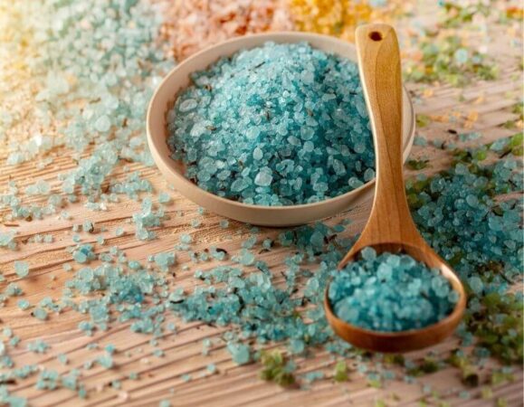 بهترین نمک در طب سنتی اسلامی (بررسی انواع نمک ها) – ۱۴۰۴