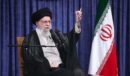 ملت با جهت‌گیری‌های گوناگون سیاسی پای ایران عزیز ایستاد