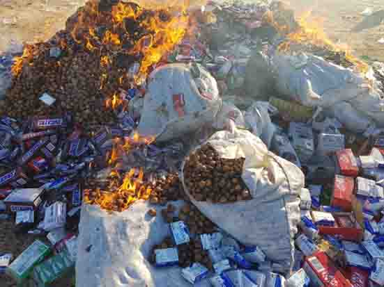 بیش از ۱۰ تن کالای غیر قابل مصرف در استان فارس امحاء شد