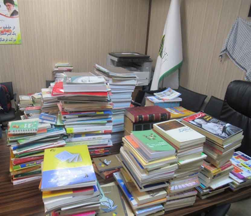اهدای قریب به ۷۰۰ جلد کتاب به مدرسه «مهر بانک کشاورزی» در استان سیستان و بلوچستان توسط کارکنان بانک کشاورزی