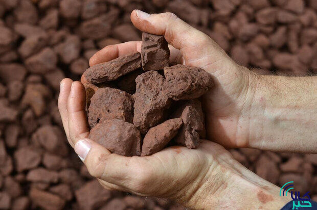 پذیرش ۵۰۰ هزار تن سنگ آهن دانه بندی “ذوب آهن نطنز” در بورس کالا