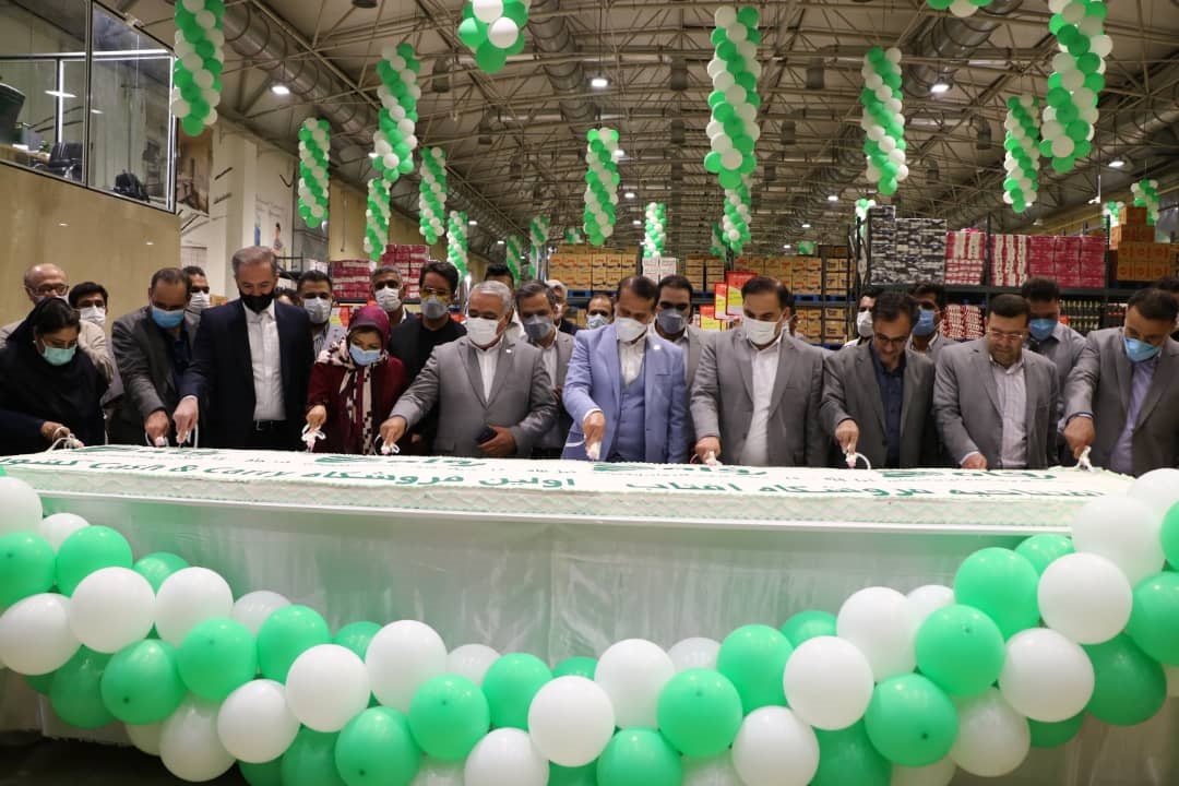 فروشگاه زنجیره ای رفاه اولین فروشگاه کشنکری (Cash& Carry) ایران را افتتاح کرد