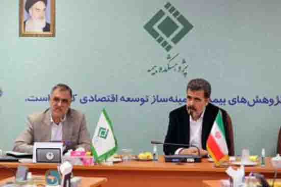 نشست مشترک دبیرکل سندیکای بیمه گران با رئیس پژوهشکده بیمه نشست مشترک دبیرکل سندیکای بیمه گران با رئیس پژوهشکده بیمه