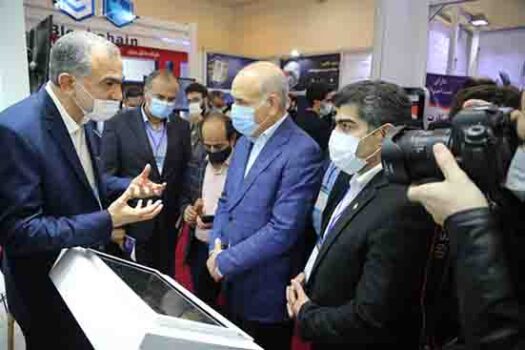 بازدید مدیرعامل بانک کشاورزی از هفتمین نمایشگاه تراکنش ایران بازدید مدیرعامل بانک کشاورزی از هفتمین نمایشگاه تراکنش ایران