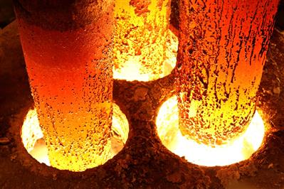 رکورد ماهیانه۷۰۰ هزار تن در ناحیه فولادسازی؛ عزم فولاد مردان برای مانع زدایی تولید