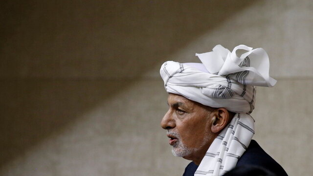 اشرف غنی افغانستان را ترک کرد/ ریاست دفتر ریاست جمهوری را ملابرادر برعهده  می‌گیرد
