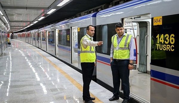 بهره‌برداری رسمی از دو ایستگاه متروی تهران با حضور رئیس جمهور