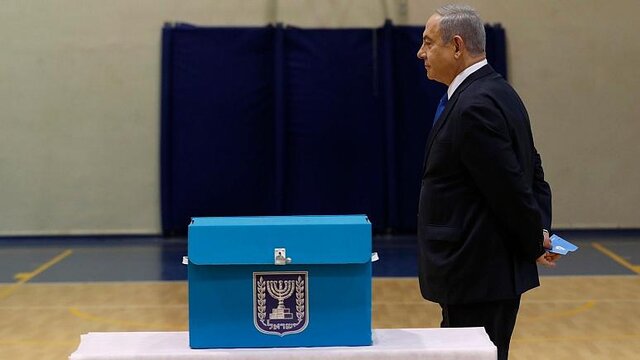 تداوم بحران سیاسی در اراضی اشغالی 
                                نتایج نهایی انتخابات کنست اعلام شد؛ شکست نتانیاهو در کسب اکثریت پارلمانی