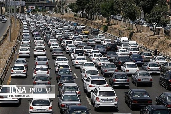 ترافیک سنگین در آزادراه قزوین_کرج ترافیک سنگین در آزادراه قزوین_کرج