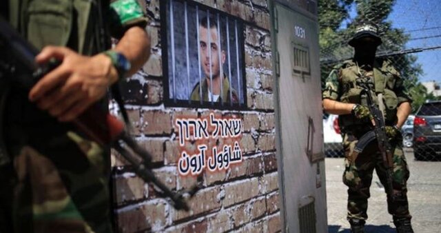 در پاسخ به گانتس
                                حماس: آزادی اسرای اسرائیلی  تنها با تبادل اسرا ممکن است