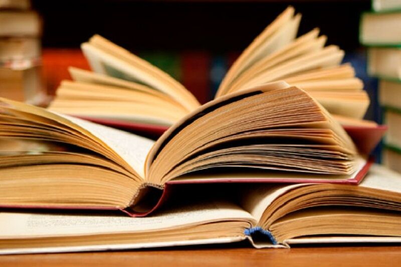 شرقی بودن مزیتی برای ترجمه کتابهای ایرانی است شرقی بودن مزیتی برای ترجمه کتابهای ایرانی است