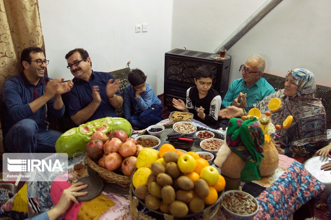 شیرینی یلدا را با دورهمی خانوادگی تلخ نکنیم