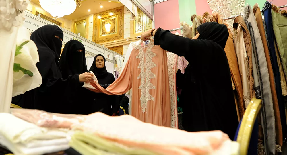 عربستان رسما مجوز باز بودن مغازه‌ها در اوقات نماز را صادر کرد