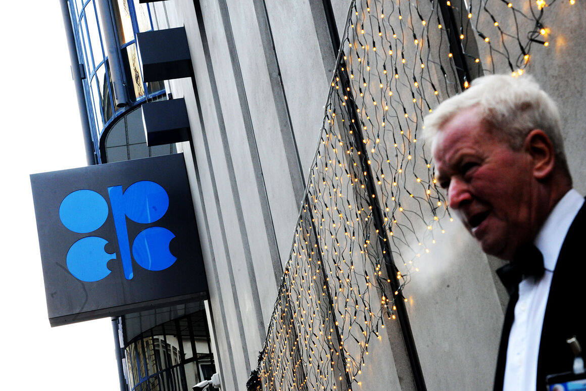قیمت سبد نفتی اوپک بالاتر از ۶۷ دلار ایستاد