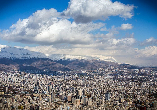 هوای تهران قابل قبول است/ پیش بینی وضعیت ناسالم برای گروه‌های حساس