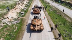 واشنگتن ترکیه را تهدید به تحریم کرد/ انتقال تجهیزات نظامی آنکارا به شمال سوریه