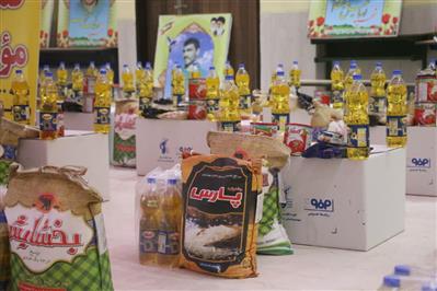 اهدای ۵۰۰ بسته معیشتی بین قشر آسیب پذیر شهر مجلسی توسط فولاد مبارکه